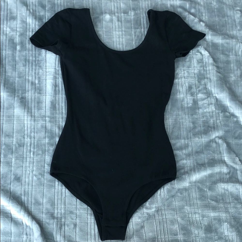 Low back cap sleeve body suit